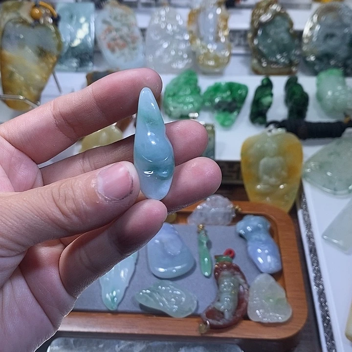 翡翠未镶嵌颈饰缅甸翡翠A货挂件