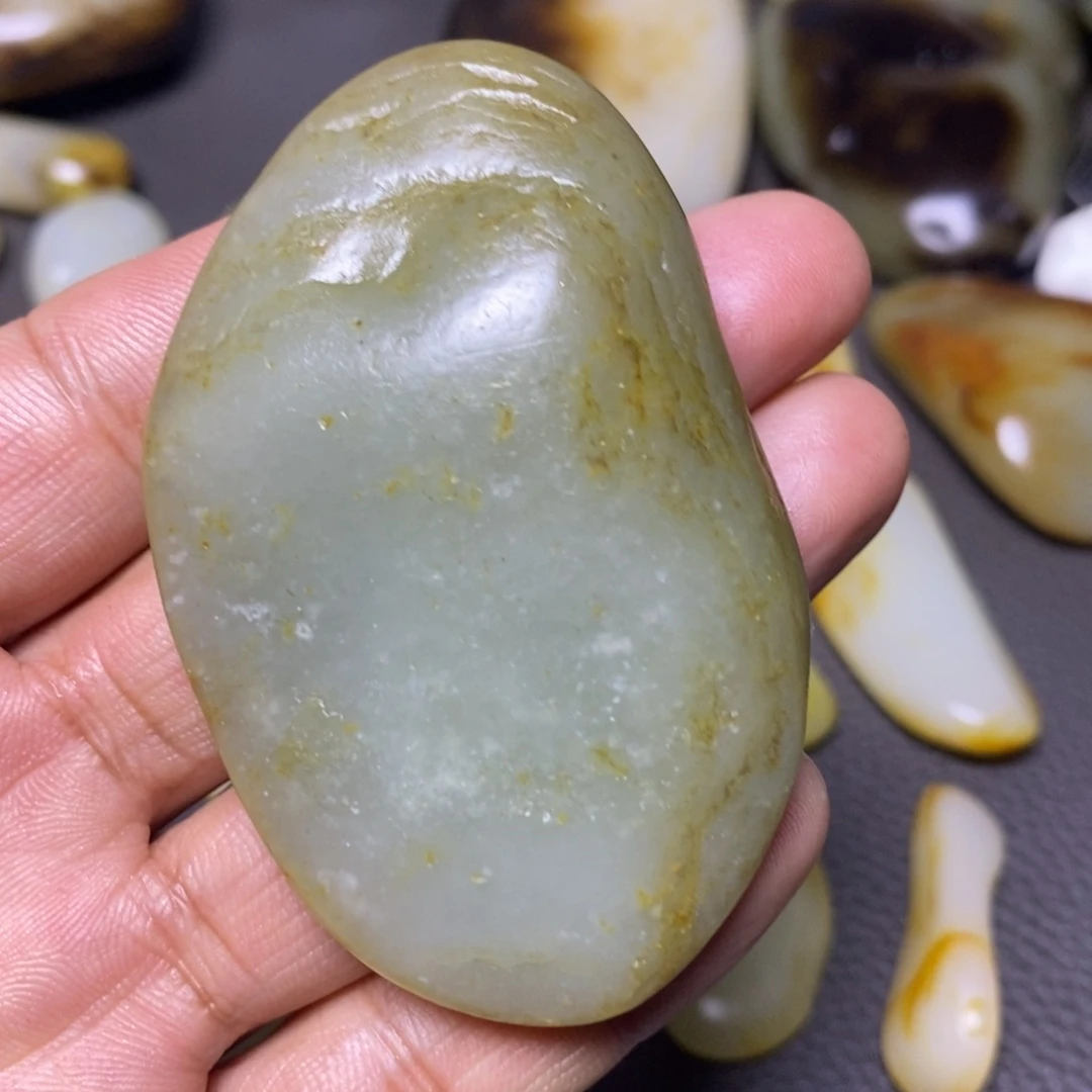 和田玉（糖玉）未镶嵌挂件