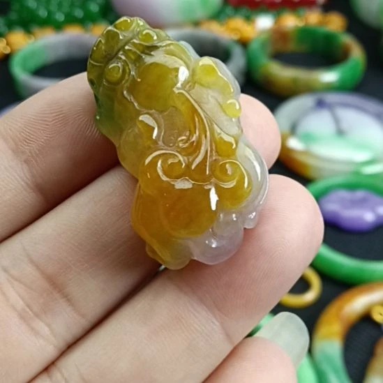 翡翠未镶嵌挂件翡翠