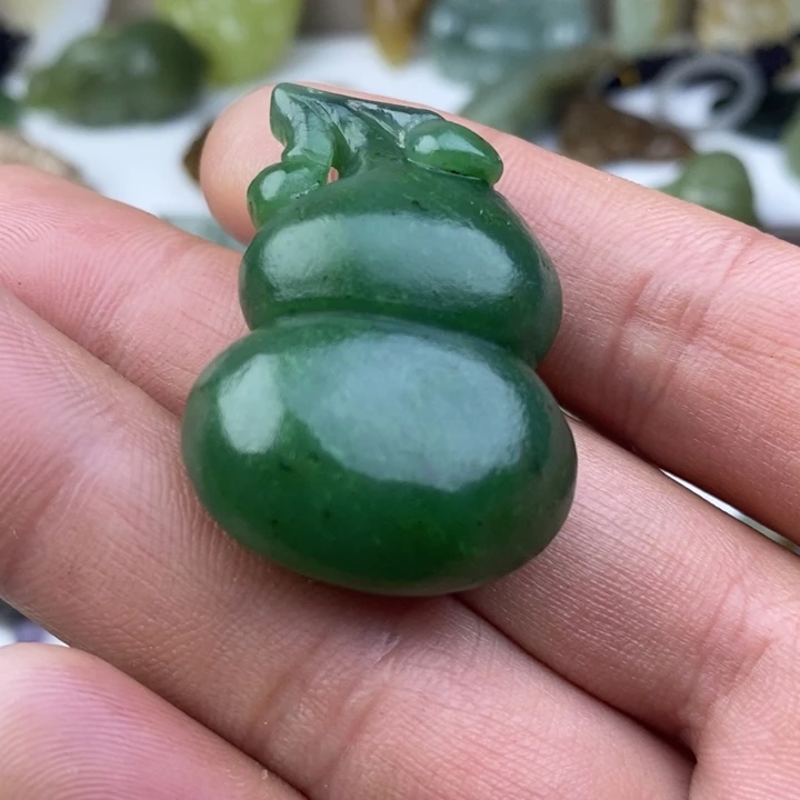 和田玉（碧玉）未镶嵌颈饰