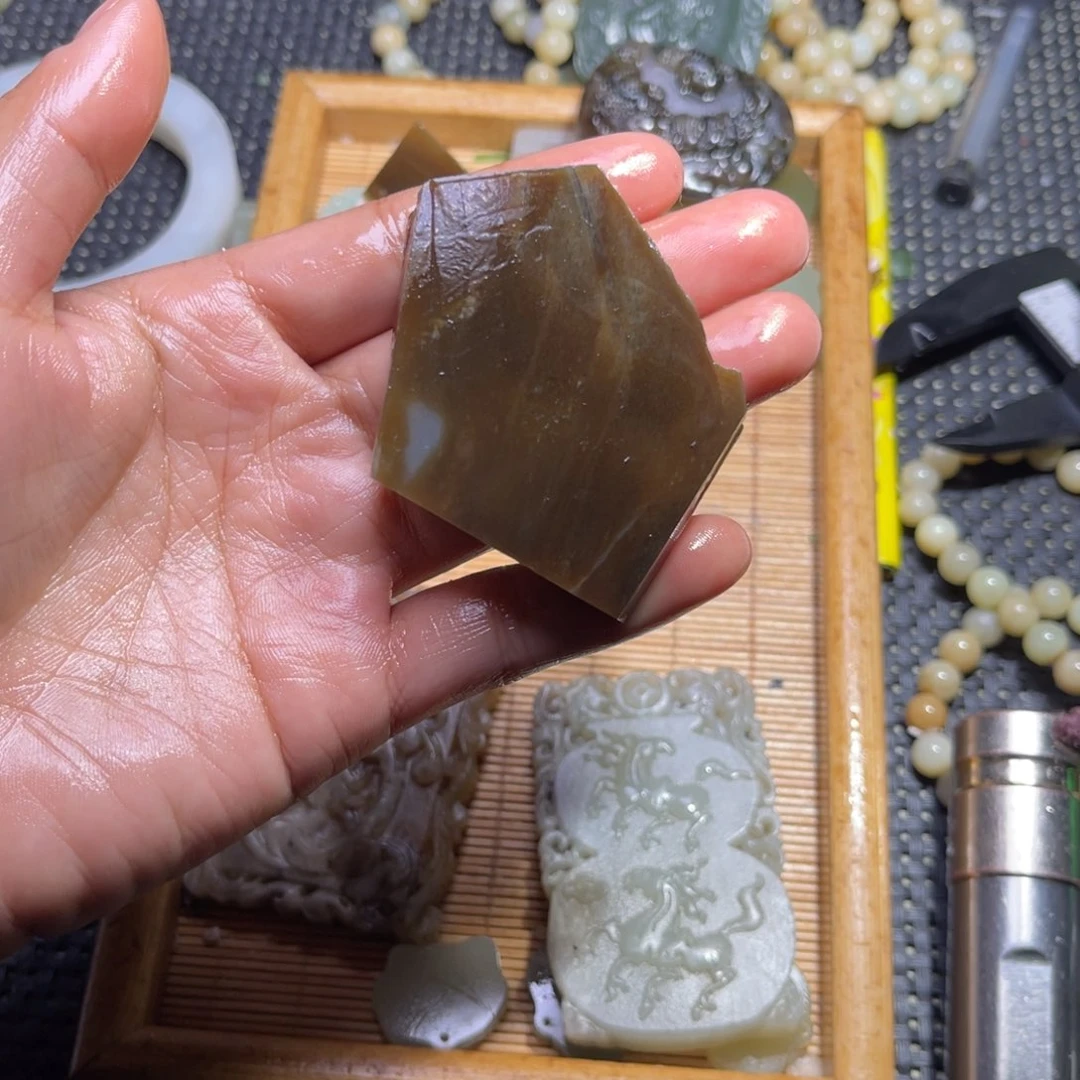 未镶嵌和田玉车挂