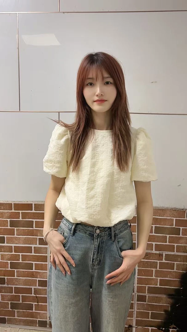 夏季新款韩版百搭设计感褶皱肌理感泡泡袖显瘦上衣女
