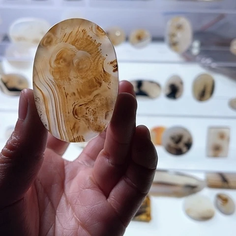 【闪购商品】玛瑙/玉髓珠宝半成品未镶嵌天**月