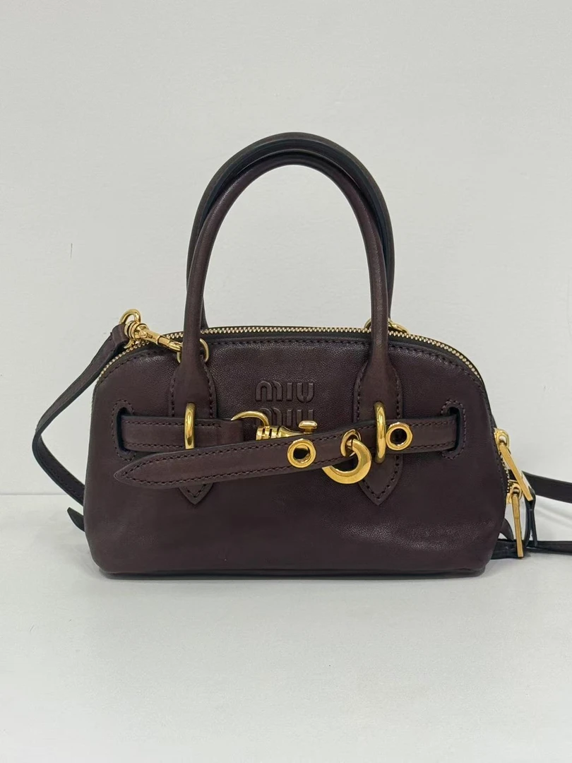 99新 MIU MIU/缪缪  巧克力色金扣mini贝壳包 二店/13842928
