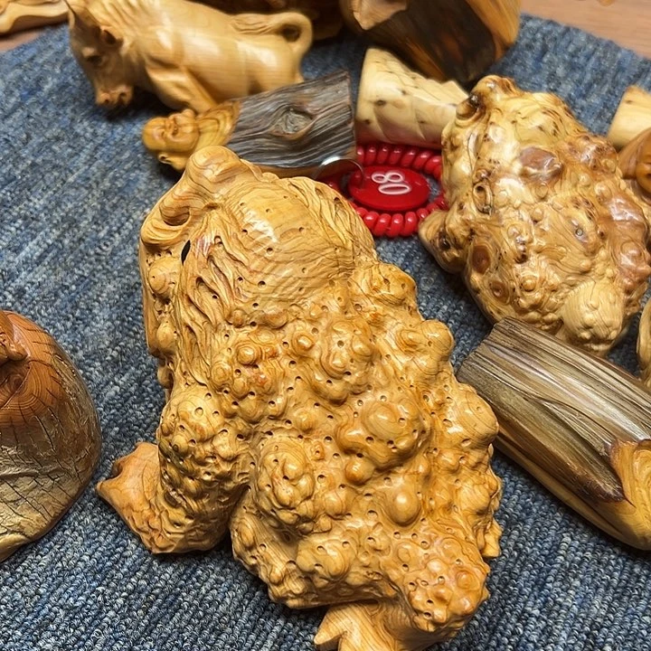 柏木开*啊太行崖柏手把摆件