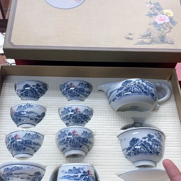 孤品茶具套装等。