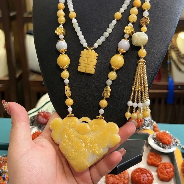 翡翠颈饰未镶嵌古风