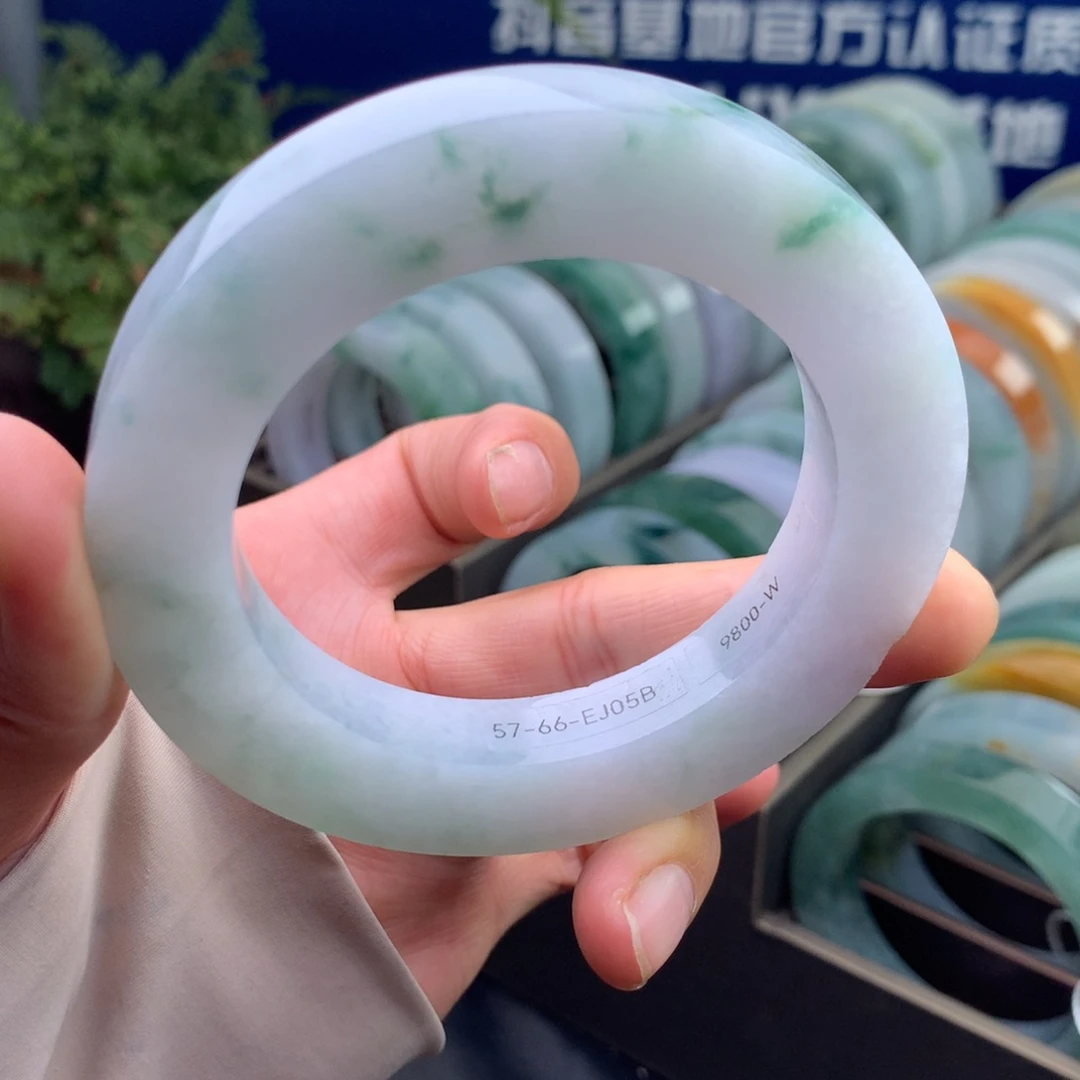 未镶嵌手镯不退不换定制翡翠