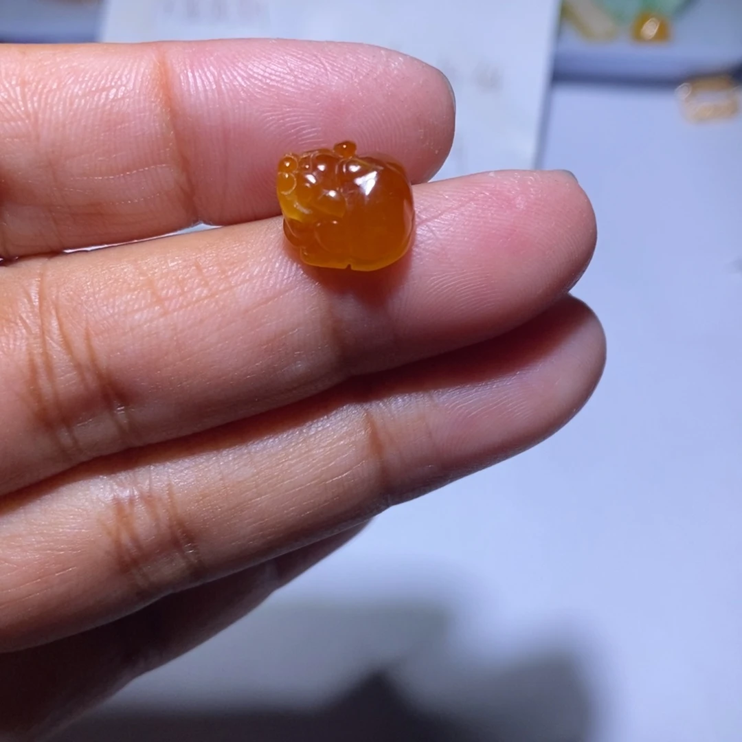 颈饰未镶嵌翡翠我****拉