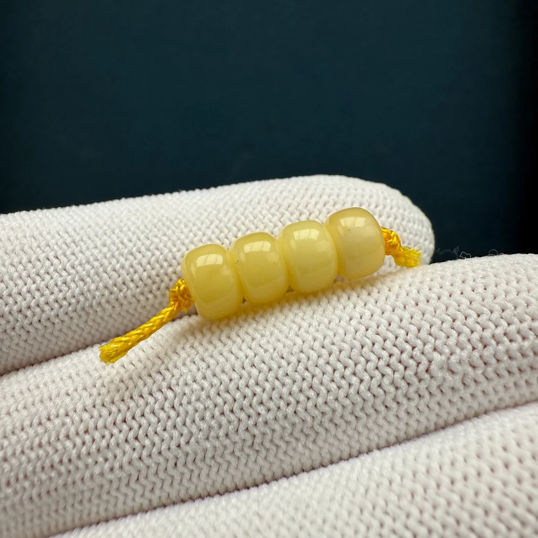 D1526天然原矿蜜蜡 【微瑕】隔珠 7.2mm一物一图 支持鉴定
