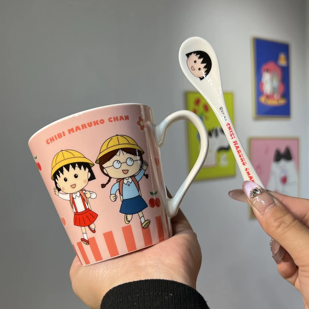 【嘟嘟好】樱桃小丸子马克杯大容量陶瓷杯卡通可爱高颜值带勺杯子
