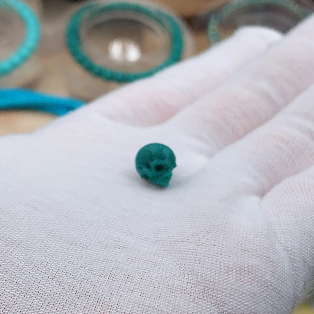 绿松石颈饰未镶嵌