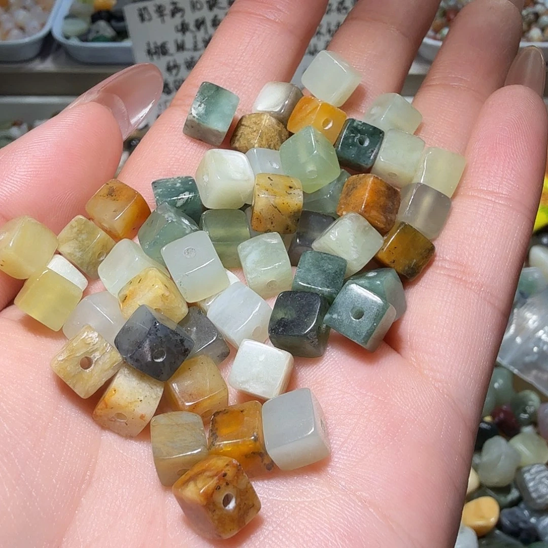 和田玉未镶嵌珠宝奇石