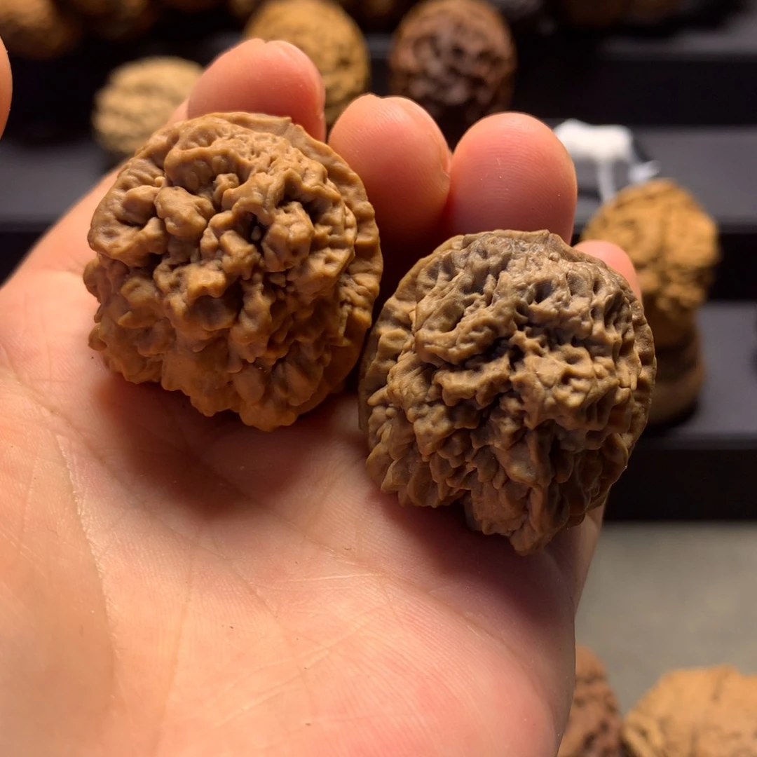 文玩核桃把件舍利子