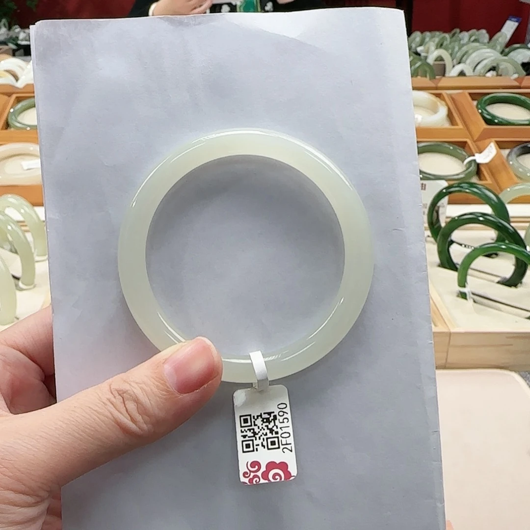 和田玉手镯未镶嵌54