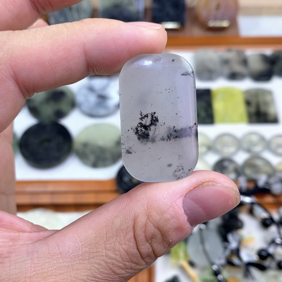 岫玉未镶嵌颈饰岫玉无事牌吊坠