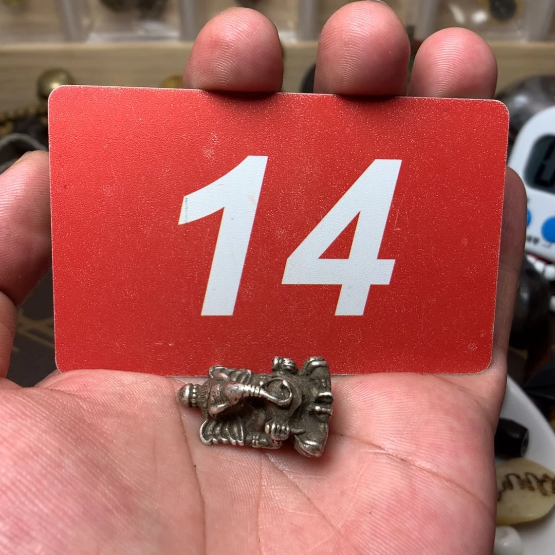 桃核吊坠寒**苑………………………………