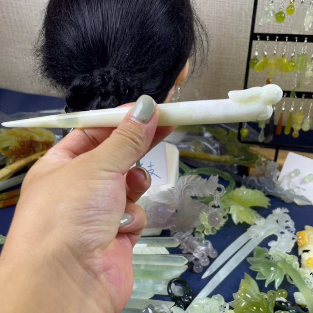 蛇纹石玉未镶嵌发饰