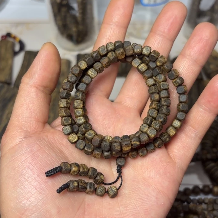 沉香手串十****。沉水方糖珠多圈 16.8克5mm