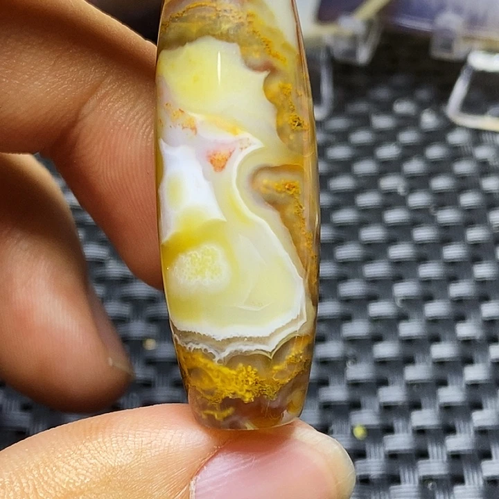 迈***斯玛瑙/玉髓未镶嵌颈饰