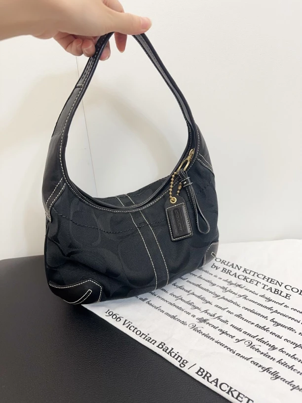 95新 COACH/蔻驰 hobo单肩腋下包