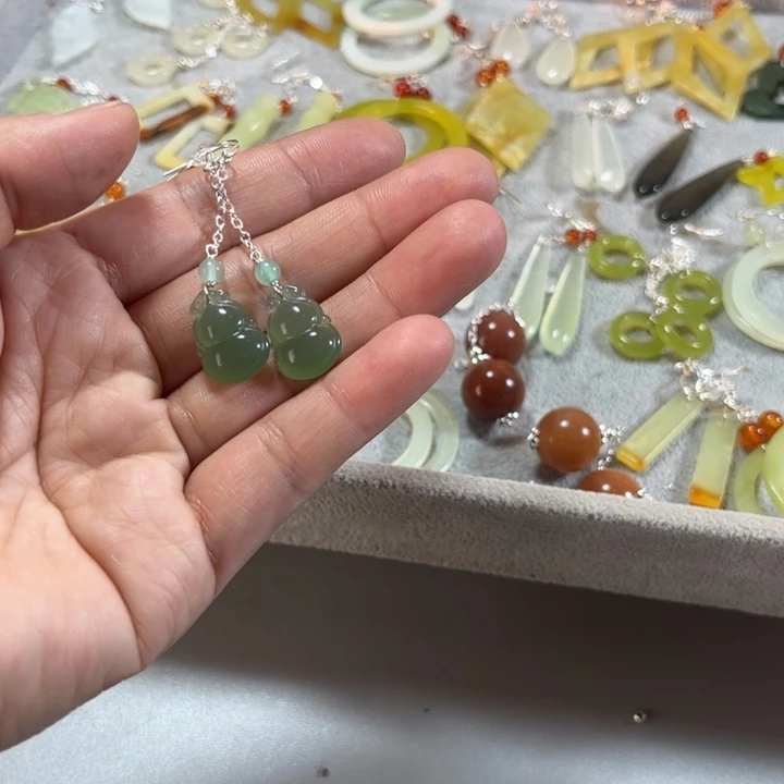蛇纹石玉耳饰未镶嵌胖*乎