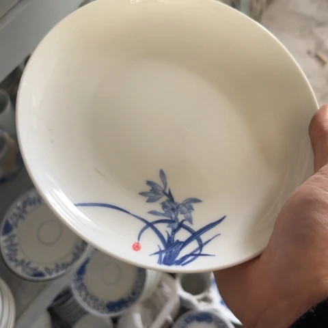 l***1瓷其他陶瓷陶瓷一个