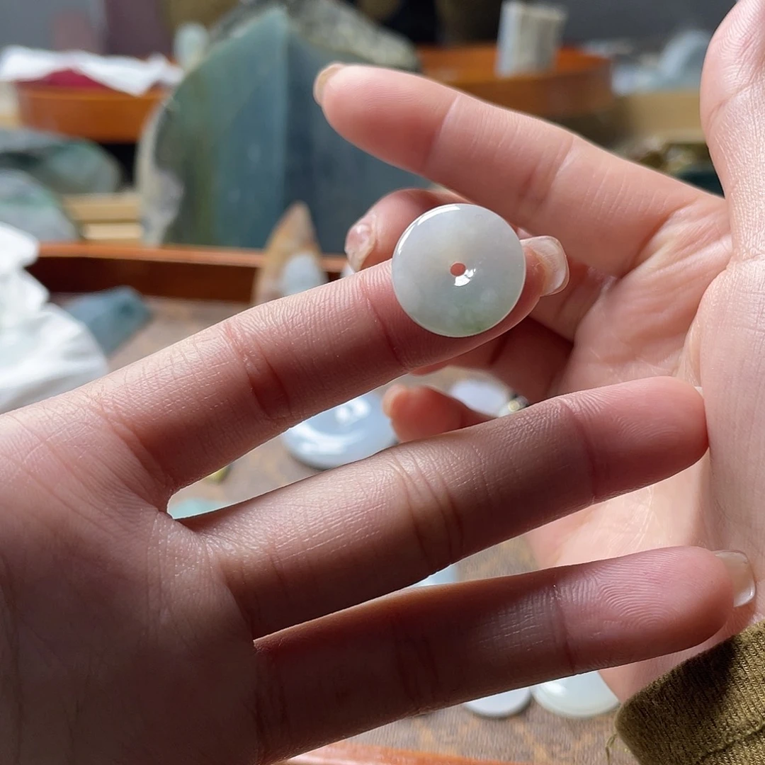 翡翠裸石小平安扣一个