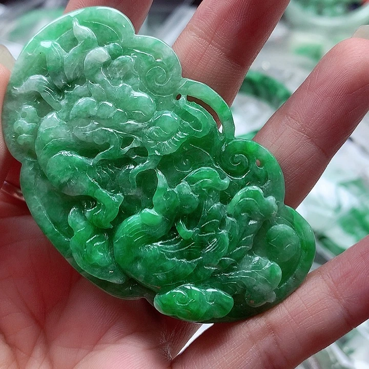 翡翠未镶嵌颈饰翡翠