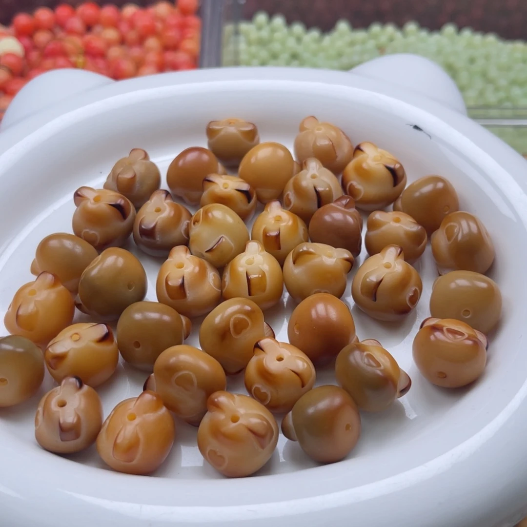 吊坠白玉菩提b16-18/20+5颗微瑕小熊头