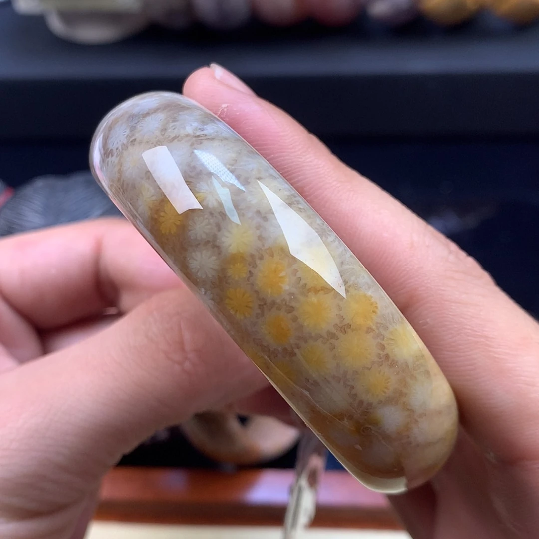 【闪购商品】颈饰未镶嵌硅化珊瑚（珊瑚玉）63号57圈雏菊花花
