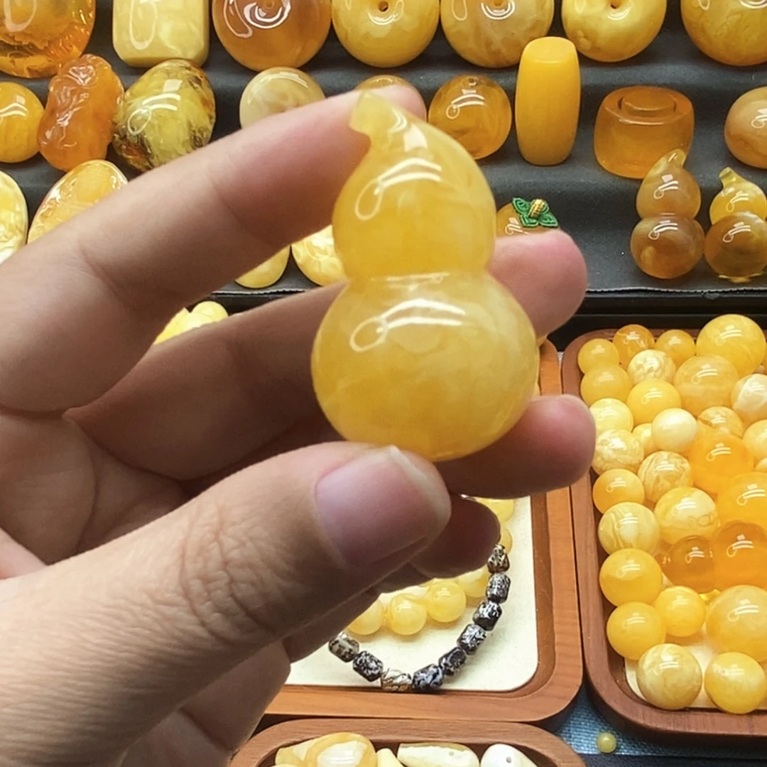 琥珀未镶嵌颈饰天然蜜蜡