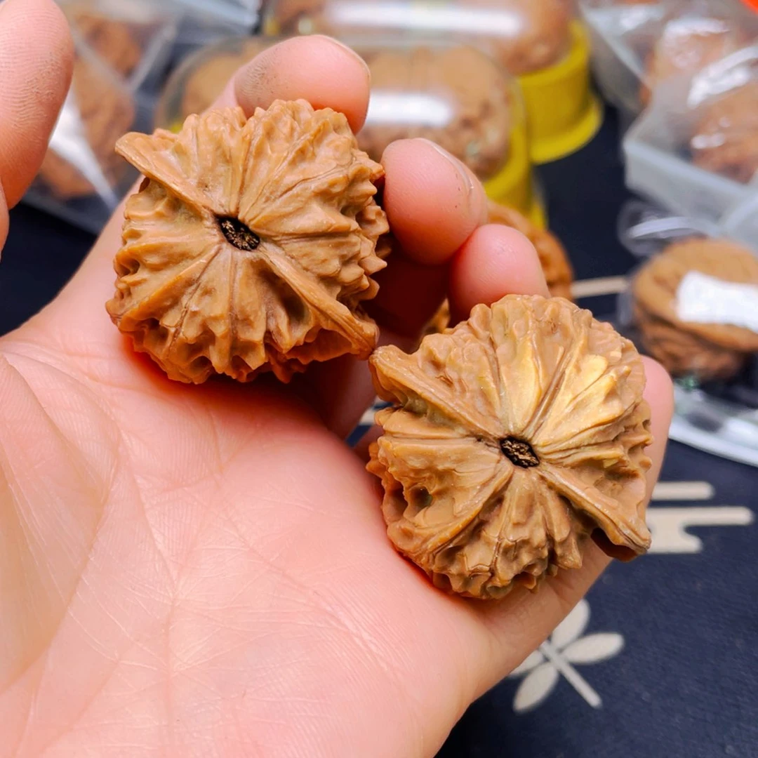 吊坠文玩核桃白蛇骨