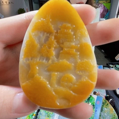 翡翠未镶嵌颈饰翡翠