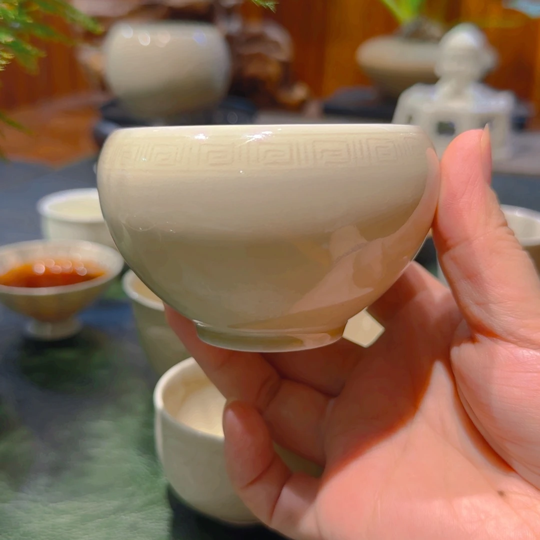 仿古胎釉 钵形主人杯 内刻莲纹  150cc
