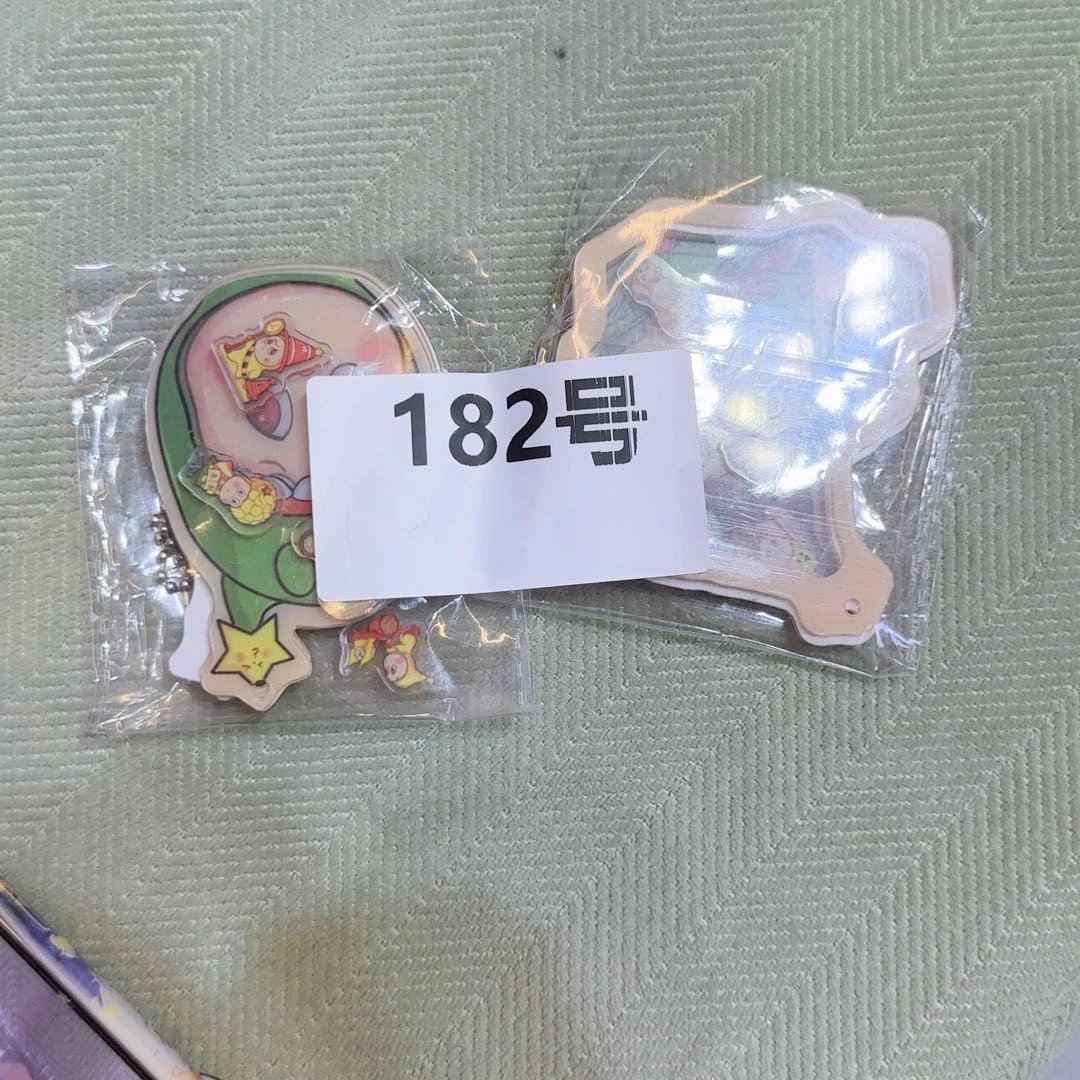 182 亚克力收纳盒装