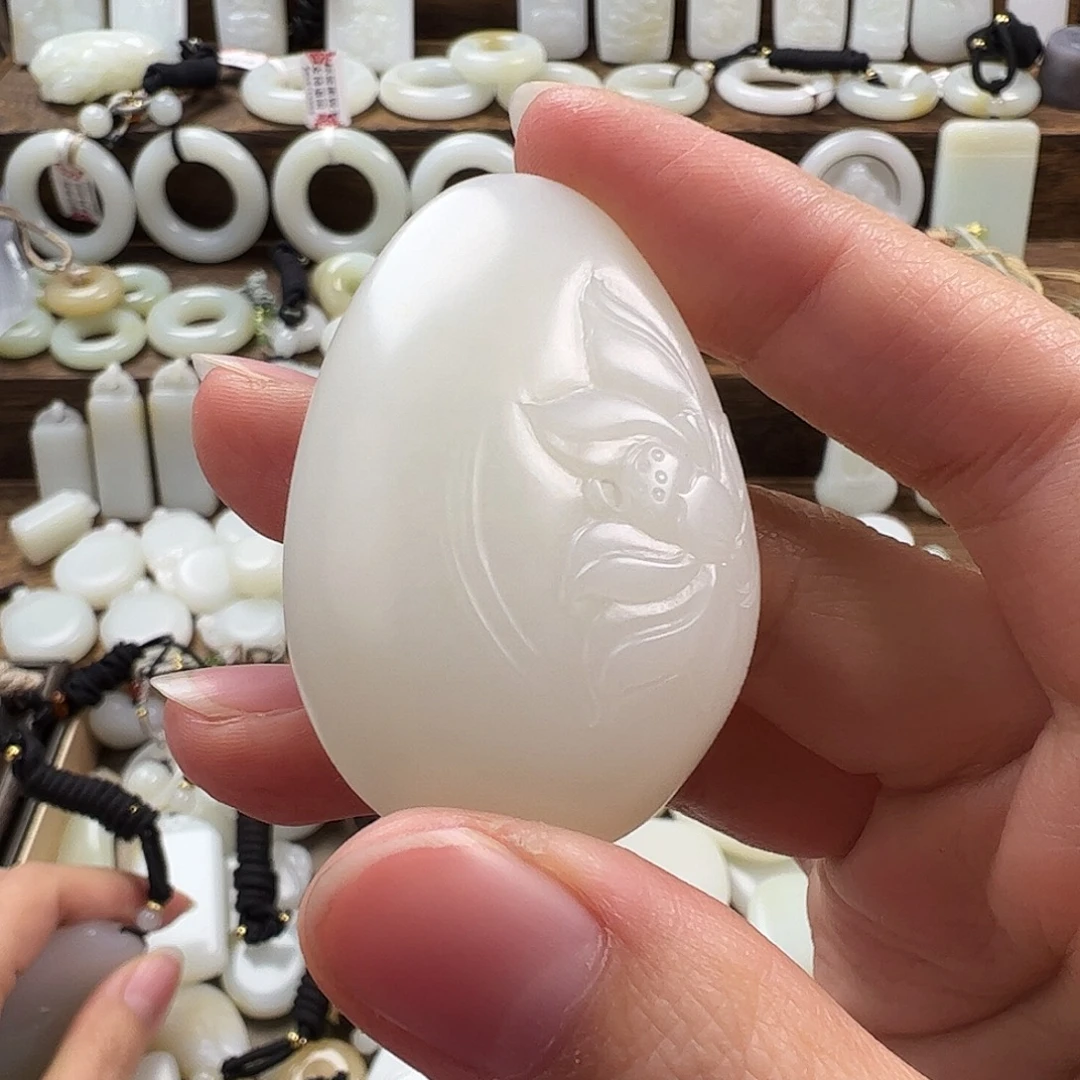 渺***小和田玉未镶嵌颈饰