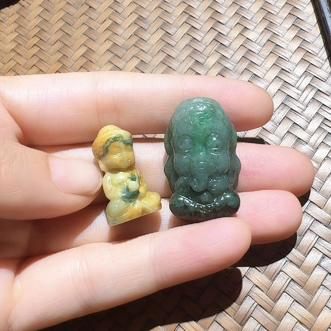 颈饰未镶嵌翡翠任意一件