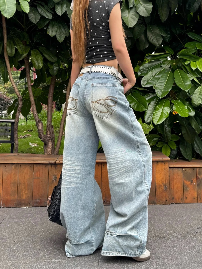 美式复古口袋刺绣牛仔裤秋季宽松高腰显瘦阔腿裤弯刀裤女AM6909