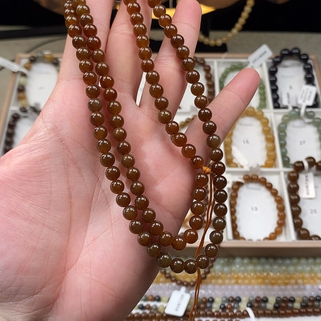 z***慧和田玉（糖玉）未镶嵌手串