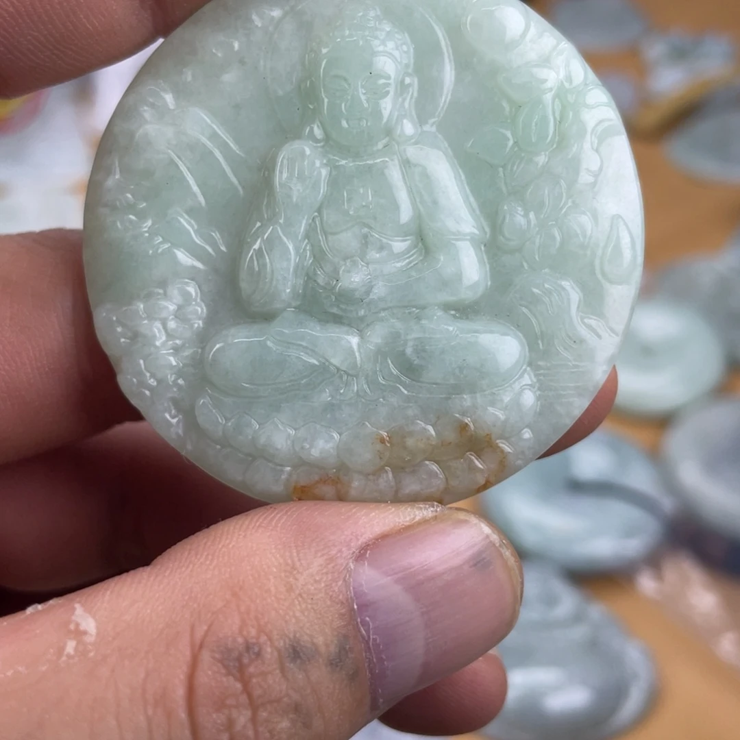 翡翠未镶嵌颈饰佛牌