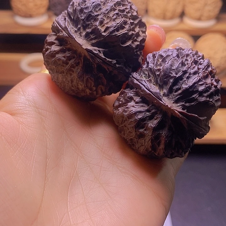 把件桃核旗**胜麒麟绣球47mm