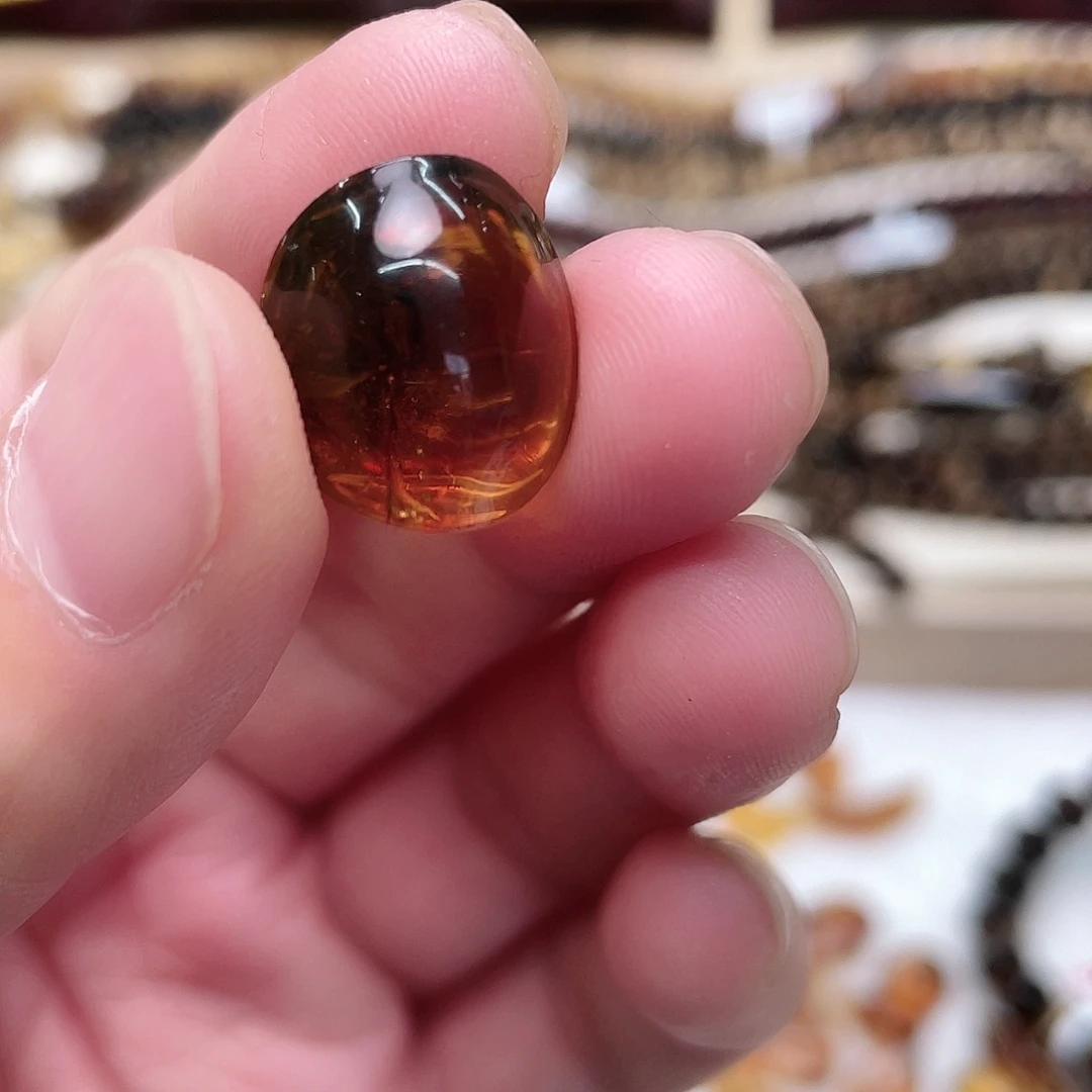 琥珀裸石未镶嵌大