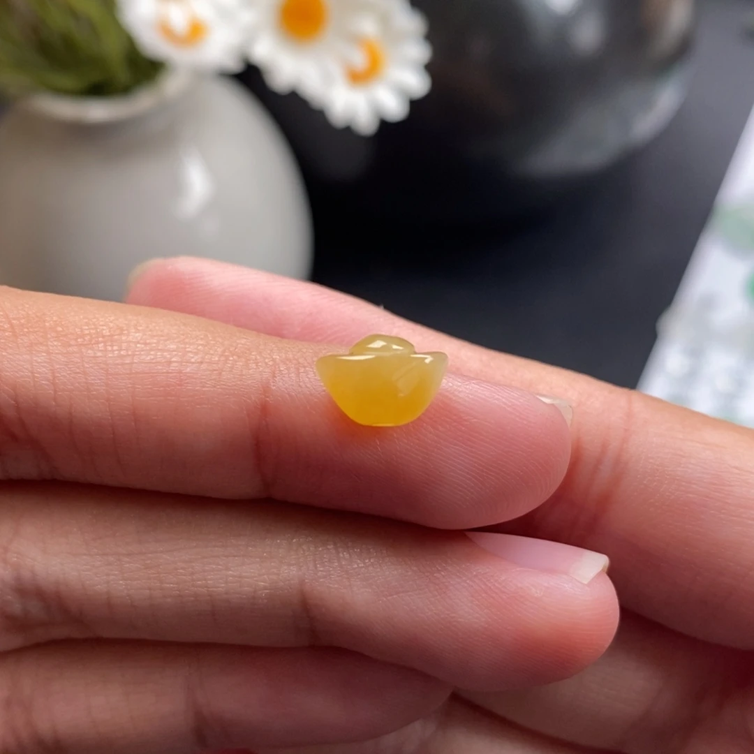 翡翠裸石黄翡小元宝