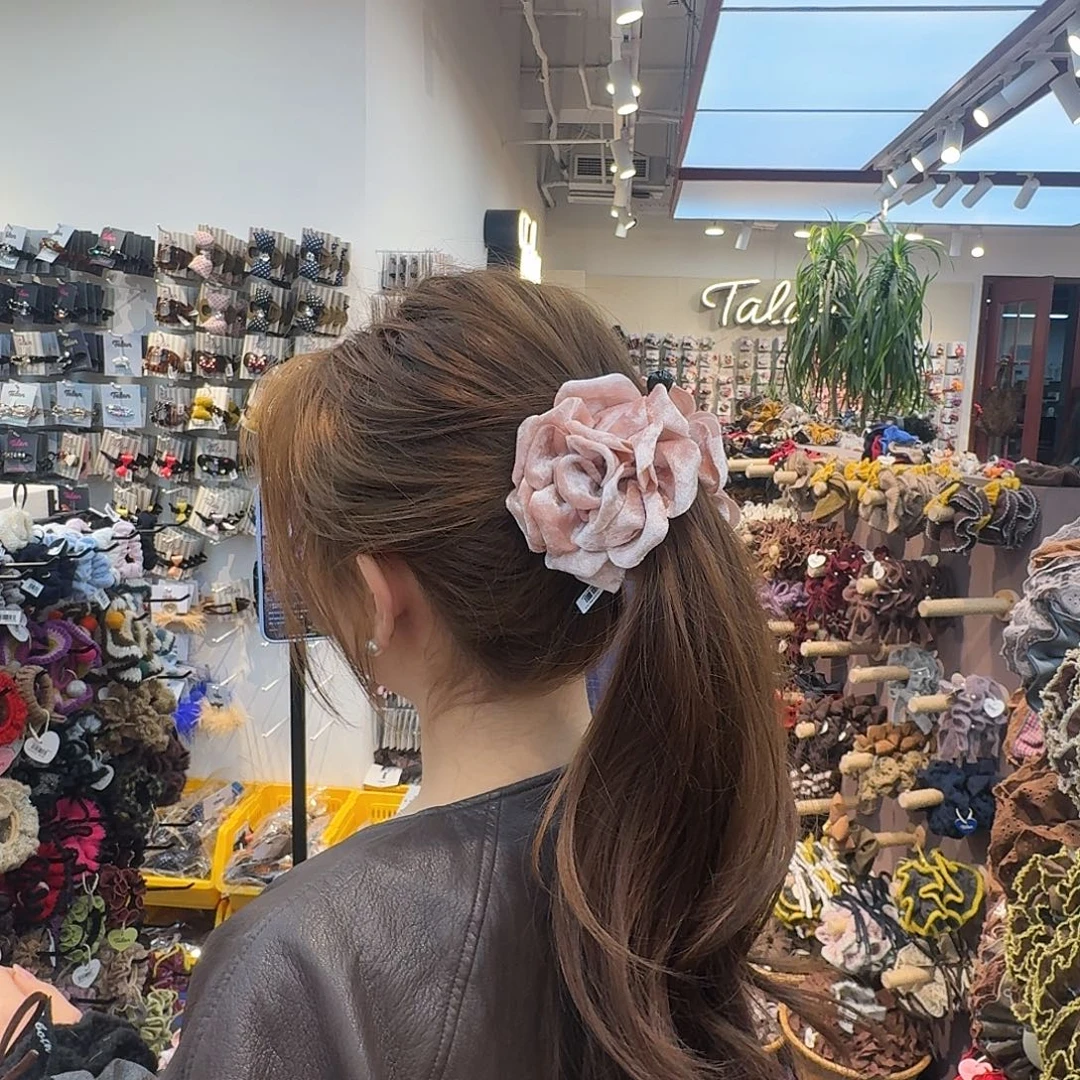 布艺非金属粉色花花香蕉夹