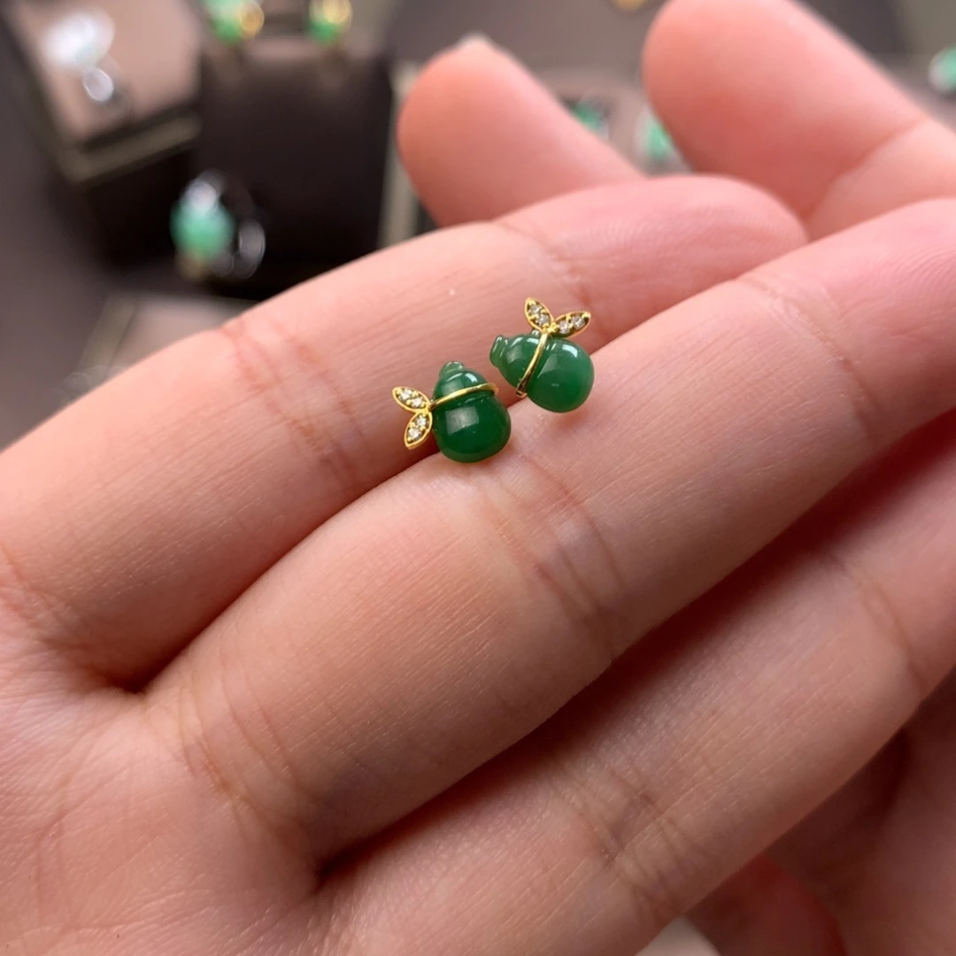 翡翠18K金镶嵌耳饰翡翠