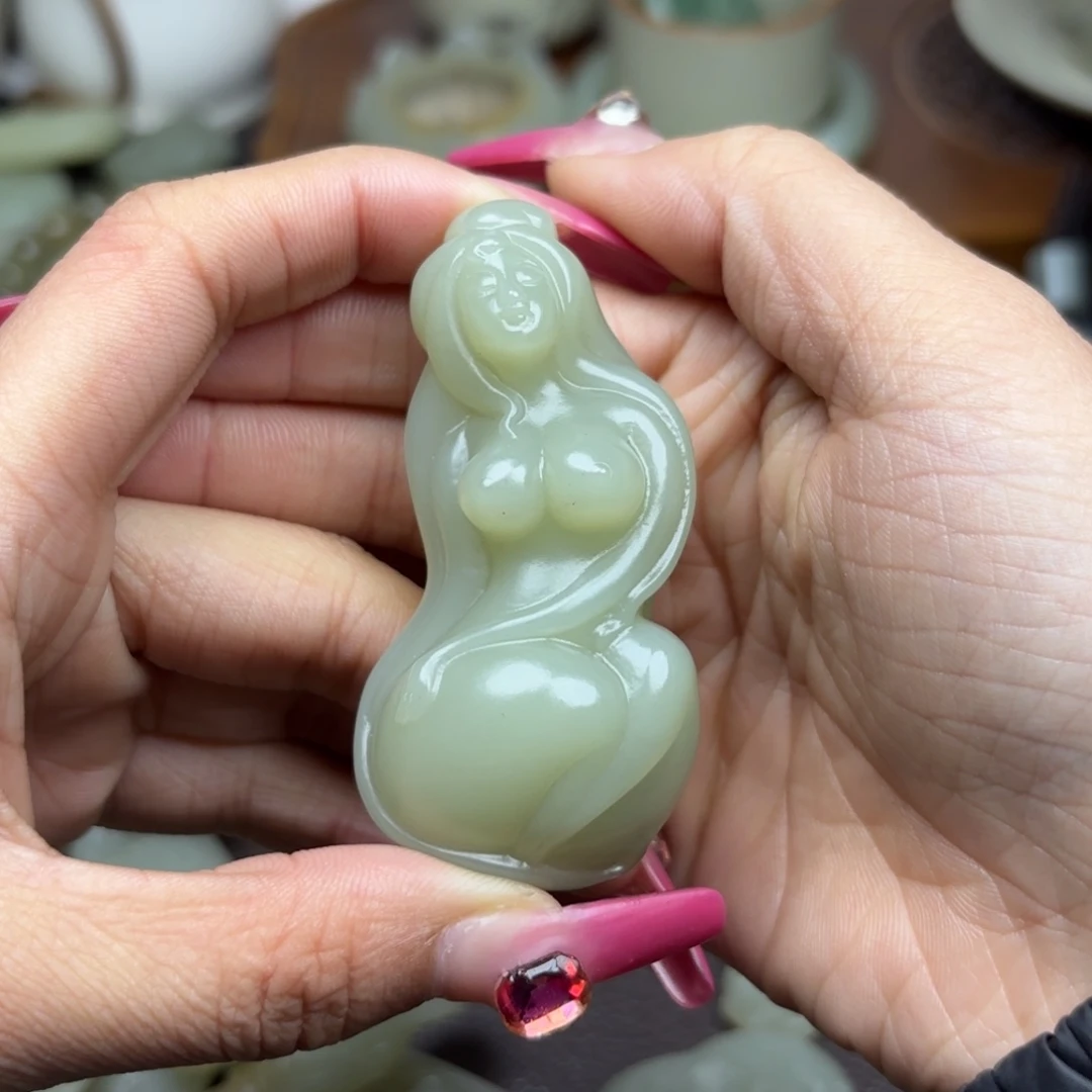 和田玉颈饰未镶嵌