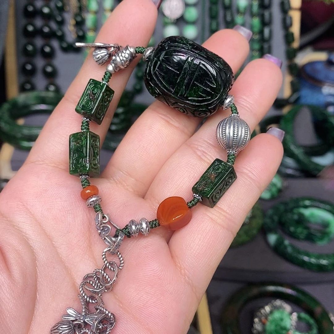 未镶嵌手链翡翠漂亮美眉