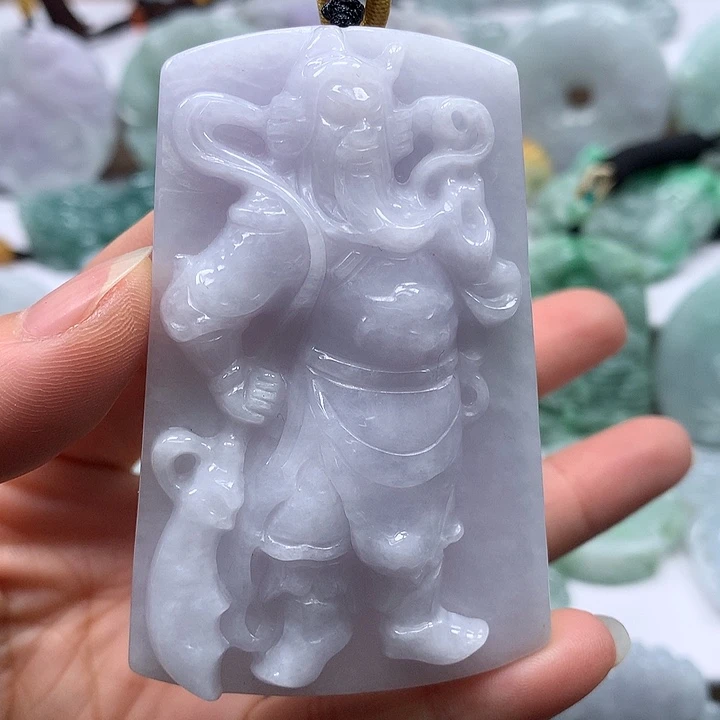 翡翠未镶嵌颈饰立马关二爷卡厚13+有一条棉线福利