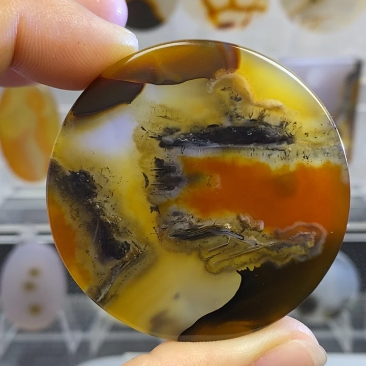 玛瑙/玉髓颈饰未镶嵌